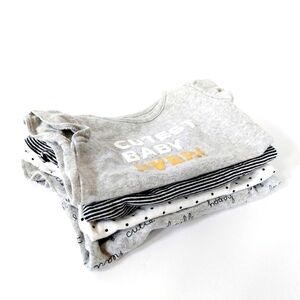 Set of 4 Girls Onesies‎ with Ruffled Sleeves size 24 months Carters